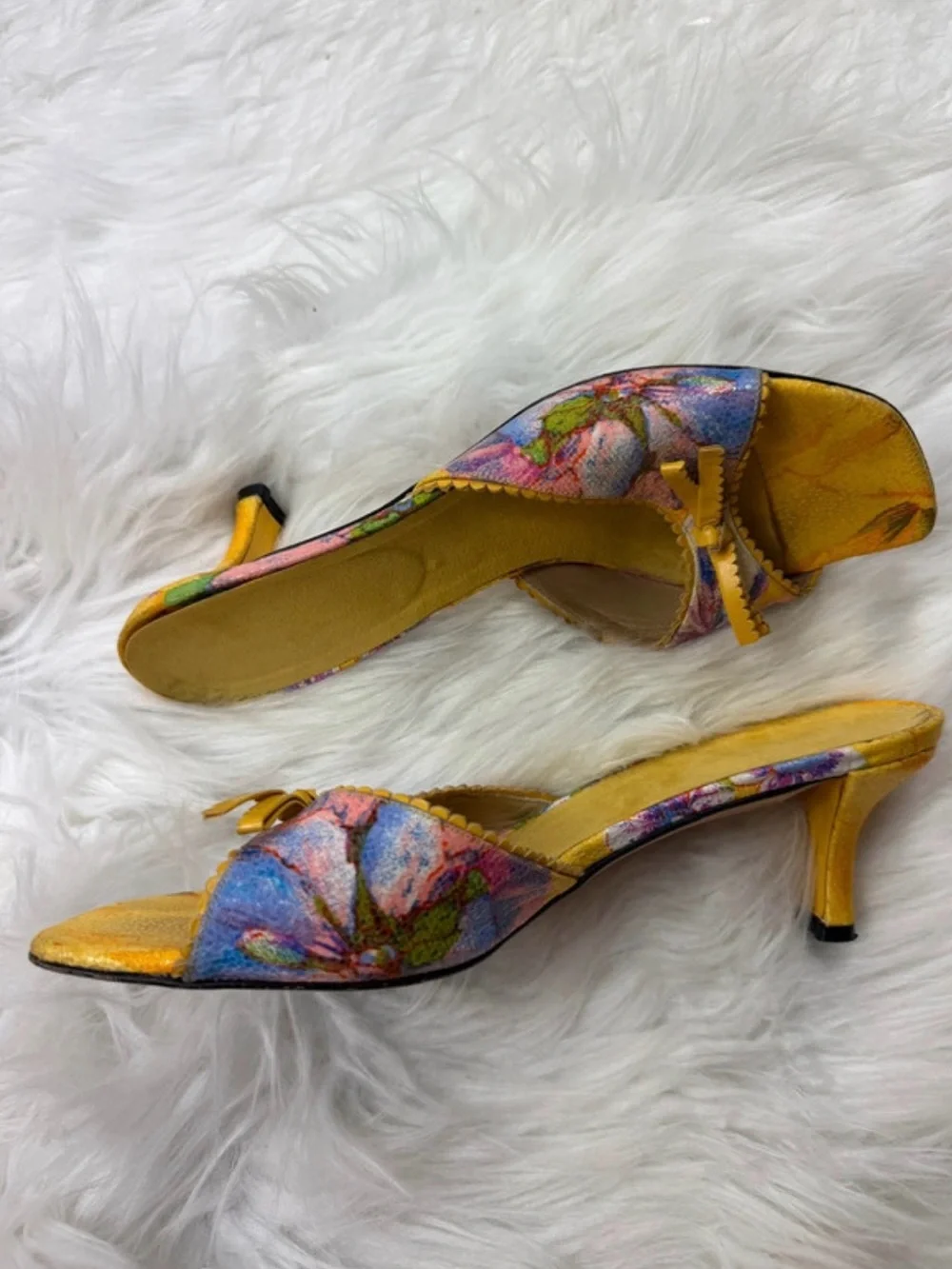 Stuart Weitzman Kitten Heels